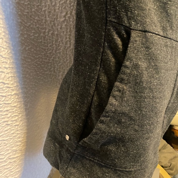 Rose gold accented fitted hooded sweater by RipZone - Picture 5 of 6